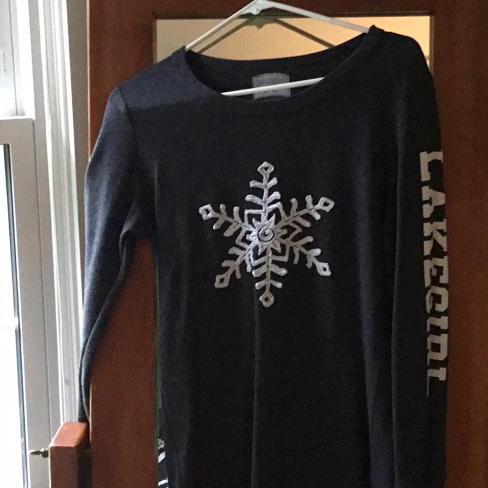 Lake girl thermal top